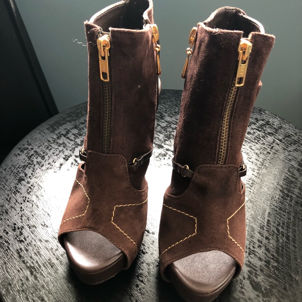 DUNES BROWN BOOTIES. MADE IN BRAZIL